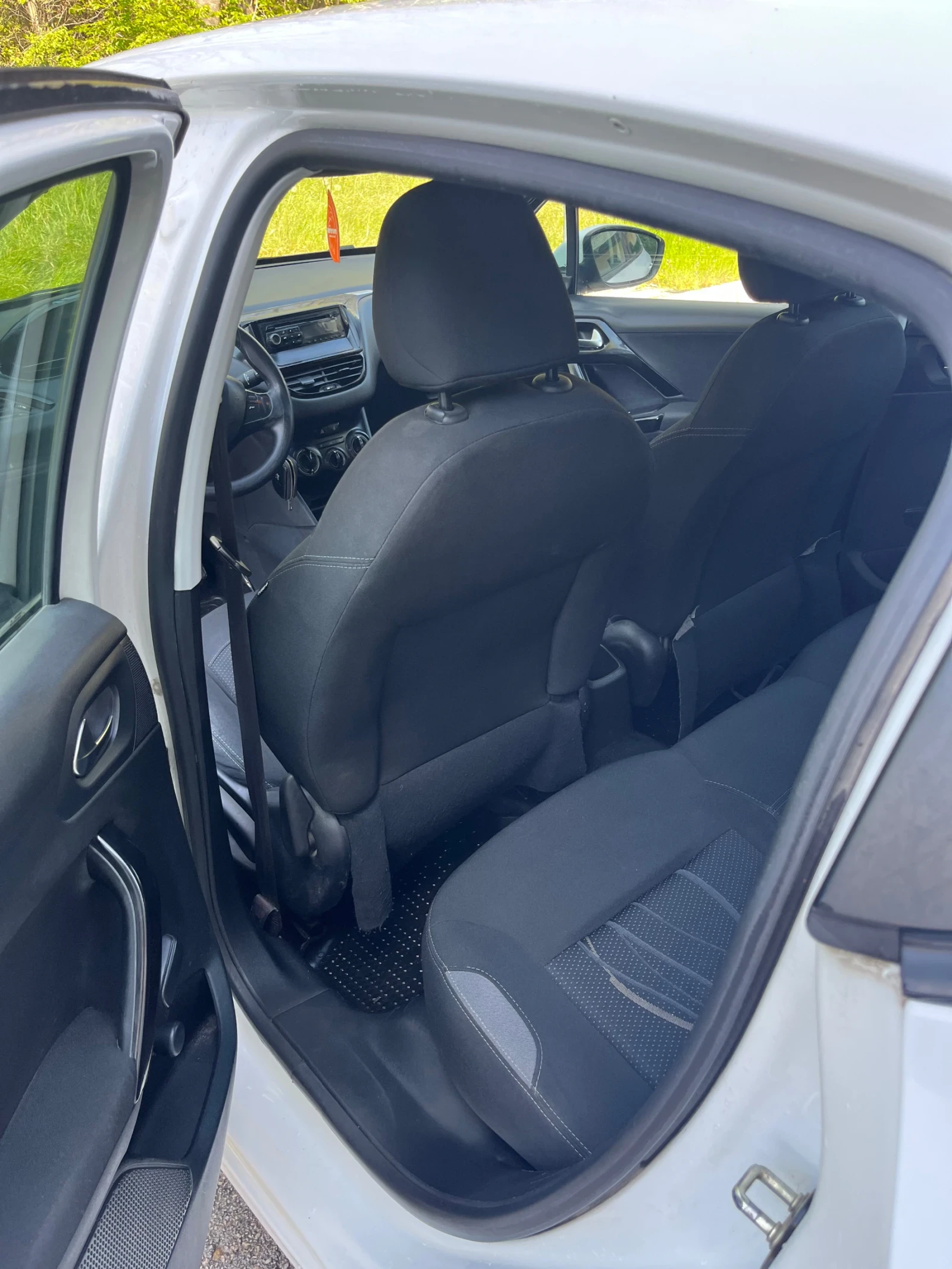 Peugeot 208 1.4  - изображение 10