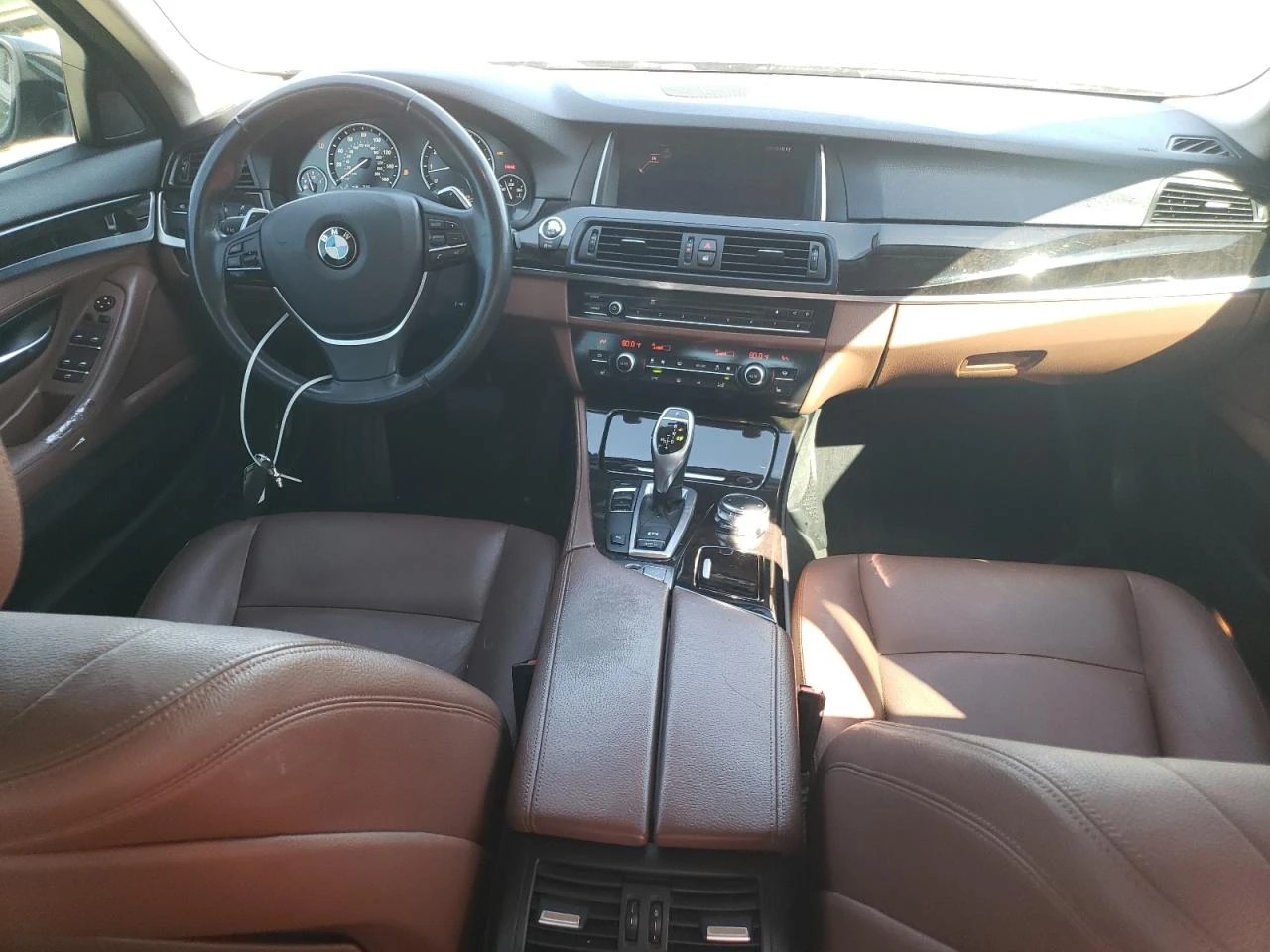 BMW 528 RWD - изображение 9