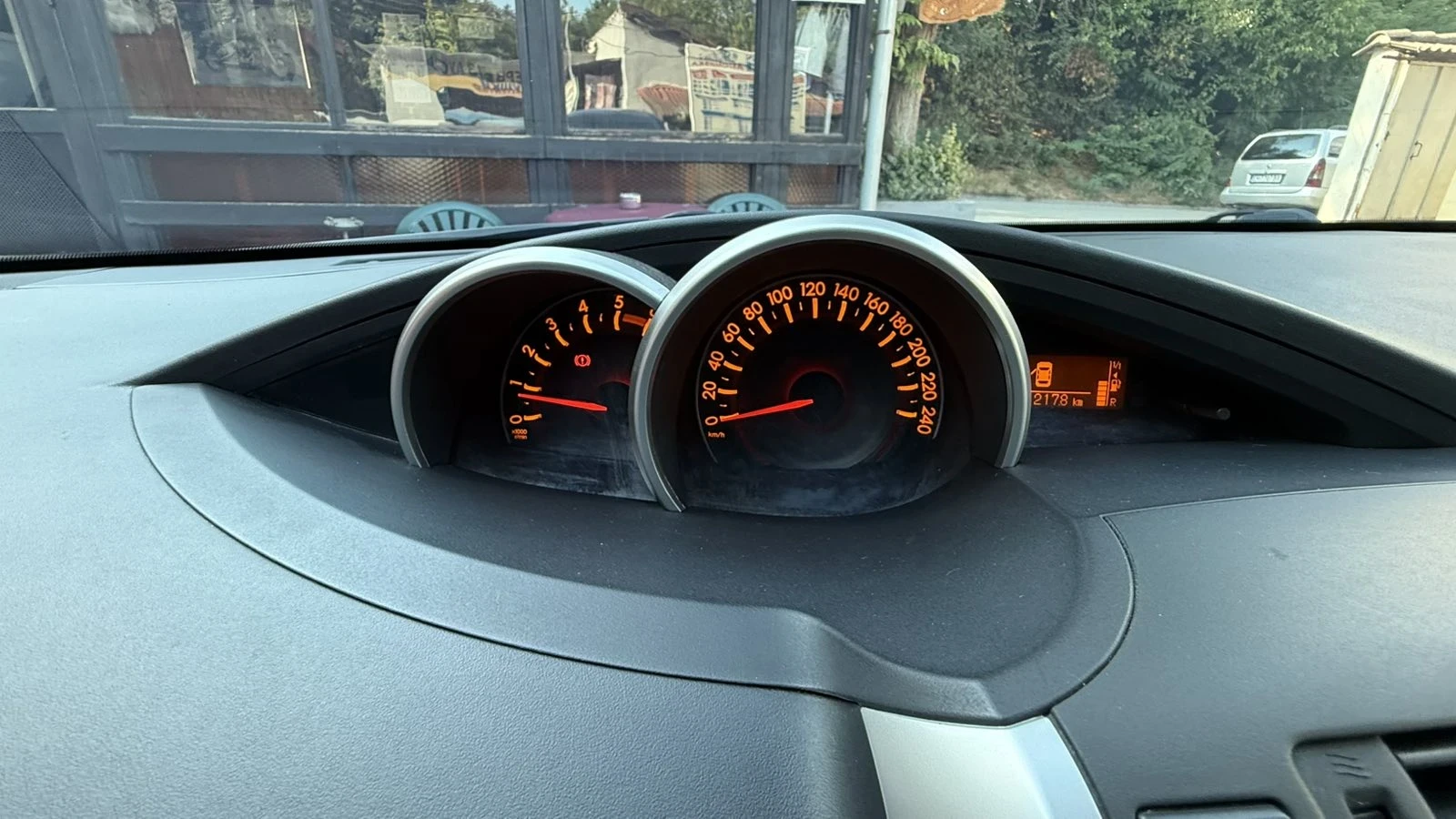 Toyota Verso 2011 - изображение 7