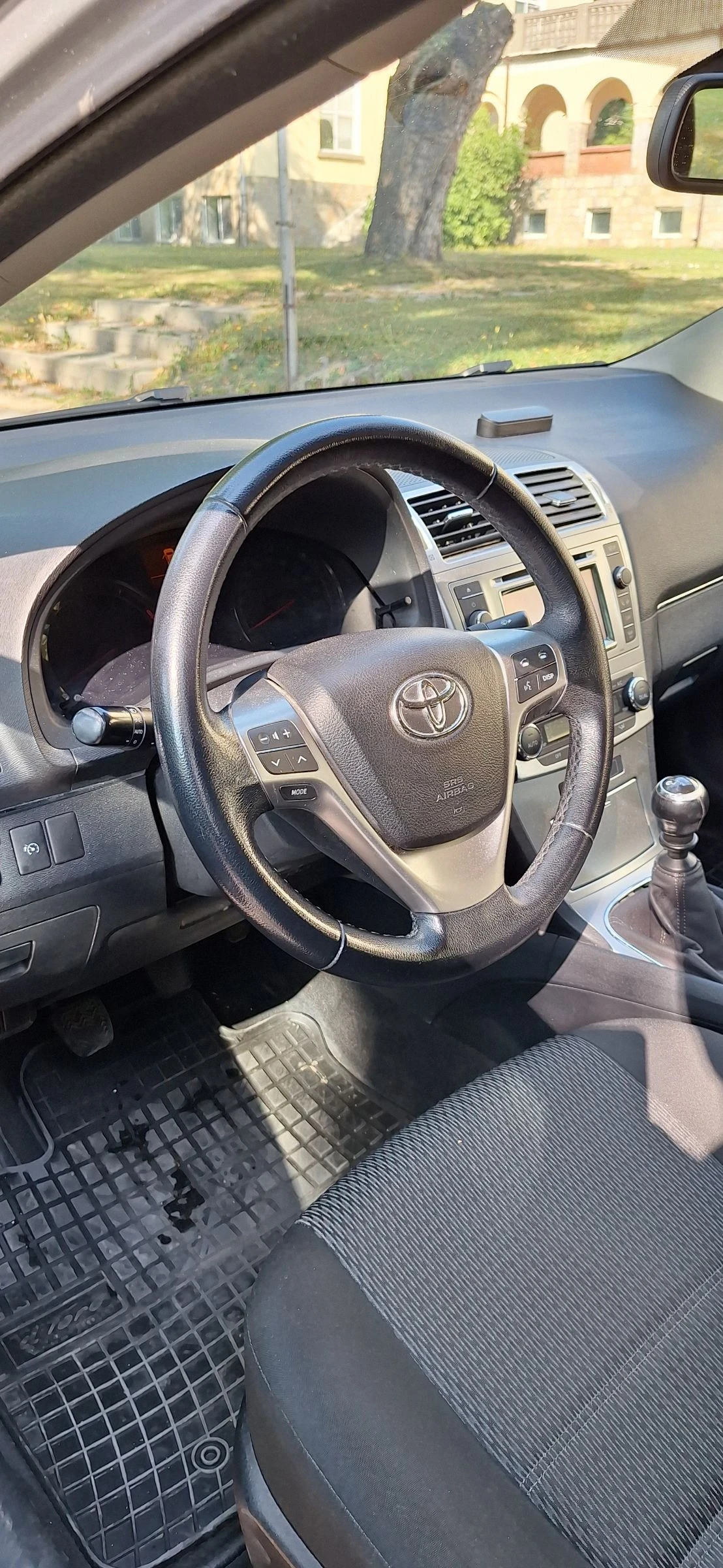 Toyota Avensis  - изображение 7