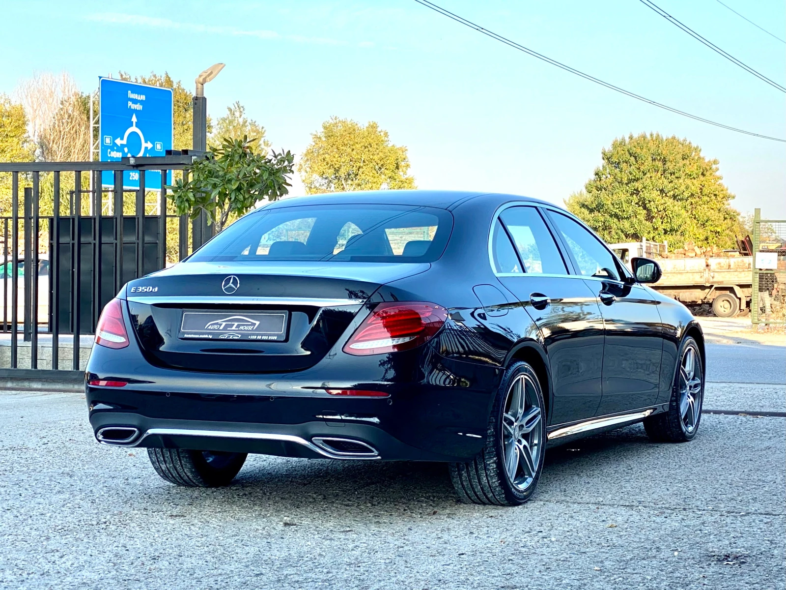 Mercedes-Benz E 350 d* AMG* Key GO* 360* Head UP*  - изображение 2