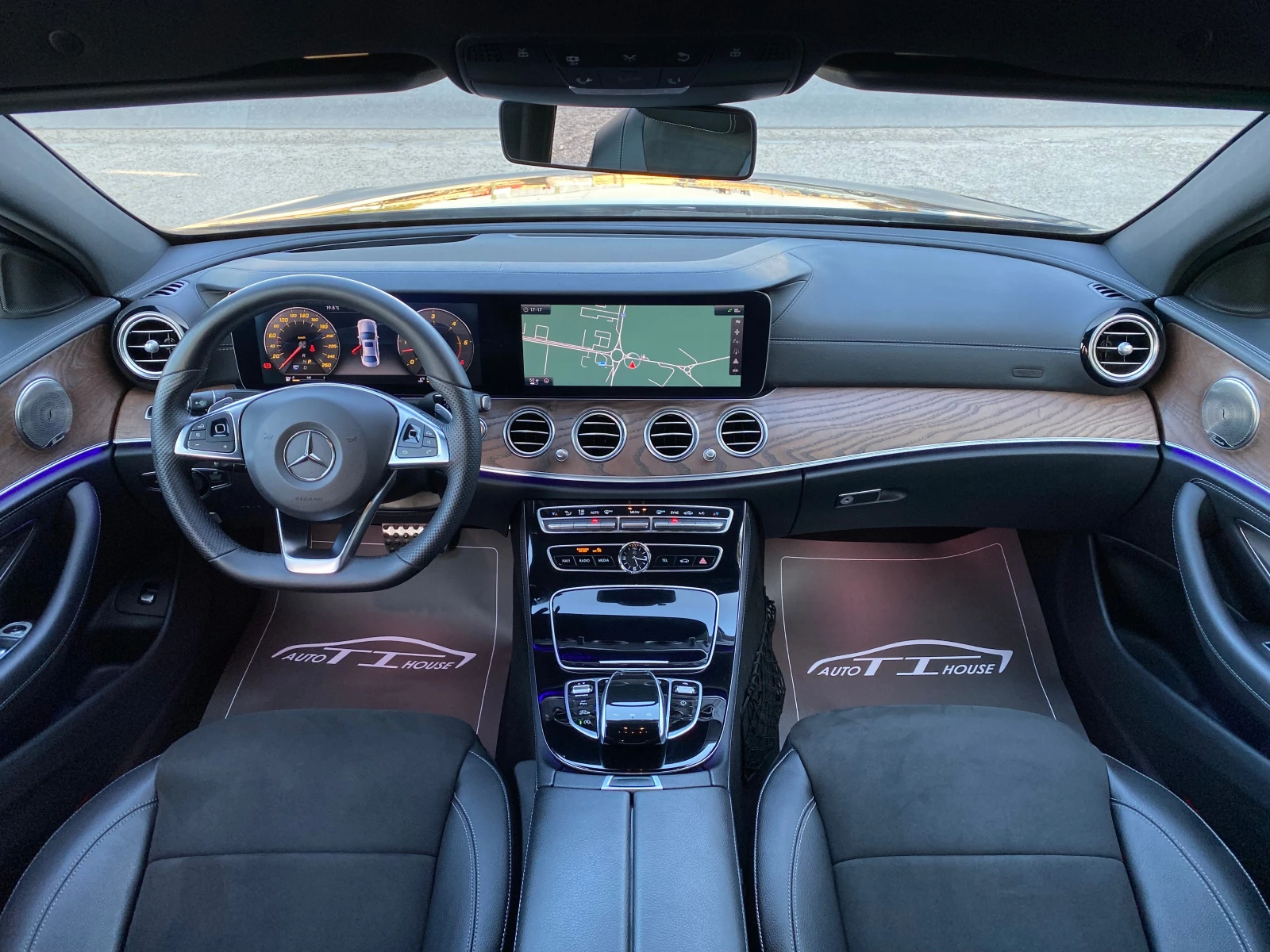 Mercedes-Benz E 350 d* AMG* Key GO* 360* Head UP*  - изображение 9