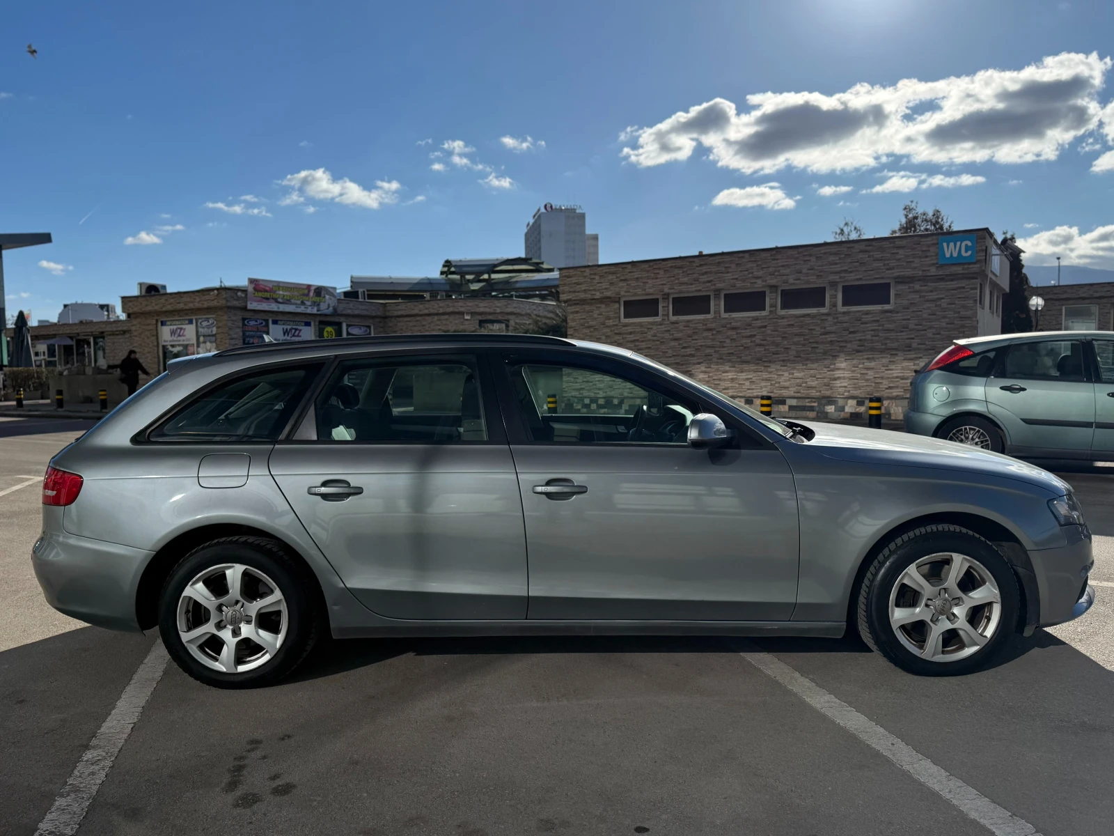 Audi A4 6 МЕСЕЦА ГАРАНЦИЯ/2.0TDI 140к.с. 6 Скорости - изображение 5