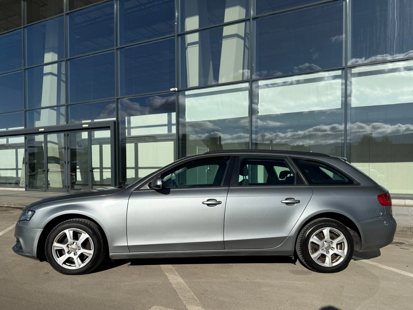 Audi A4 6 МЕСЕЦА ГАРАНЦИЯ/2.0TDI 140к.с. 6 Скорости - изображение 2