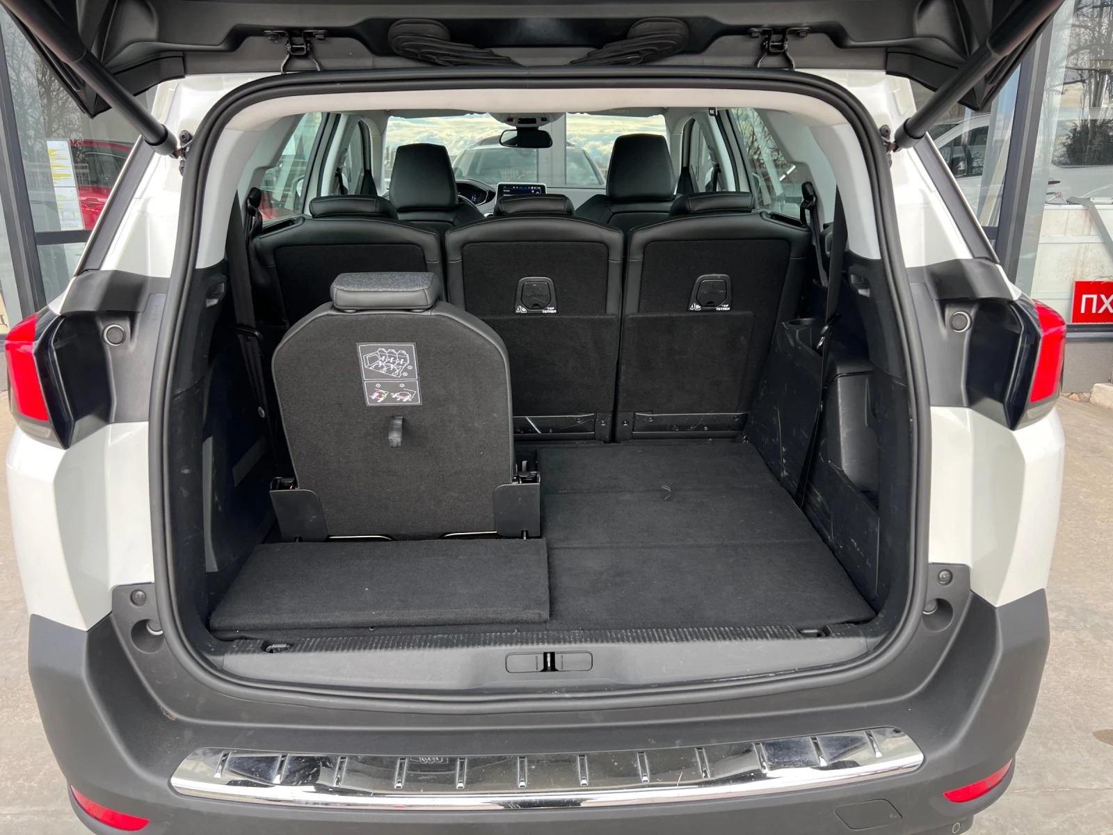 Peugeot 5008 ALLURE 1.5 BlueHDi 6+ 1 места   , снимка 9 - Автомобили и джипове - 53635795
