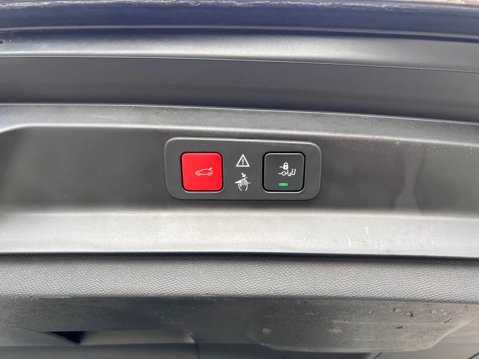 Peugeot 5008 ALLURE 1.5 BlueHDi 6+ 1 места   , снимка 10 - Автомобили и джипове - 53635795