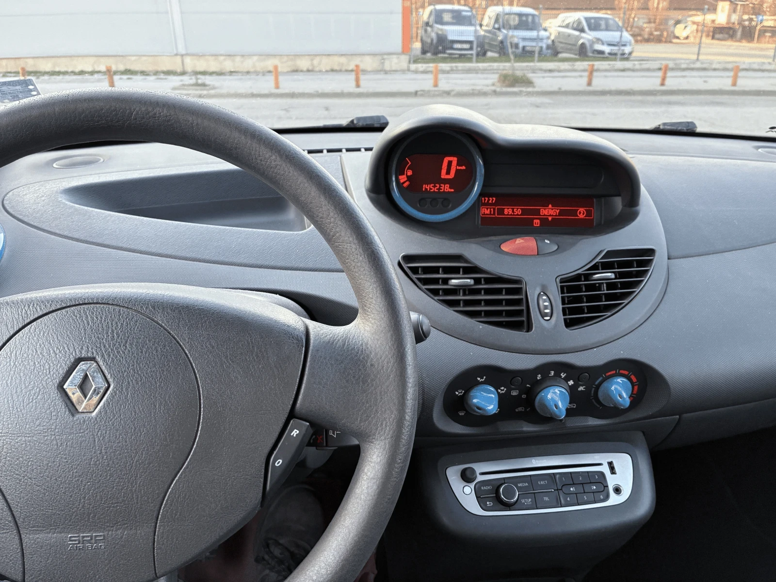 Renault Twingo 1.2 16v, снимка 6 - Автомобили и джипове - 53876296