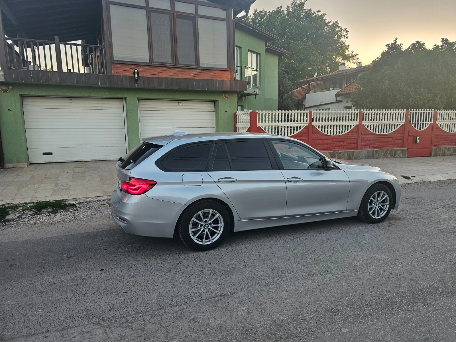 BMW 316 2.0 TDI-  Гаражно, снимка 9 - Автомобили и джипове - 53894533