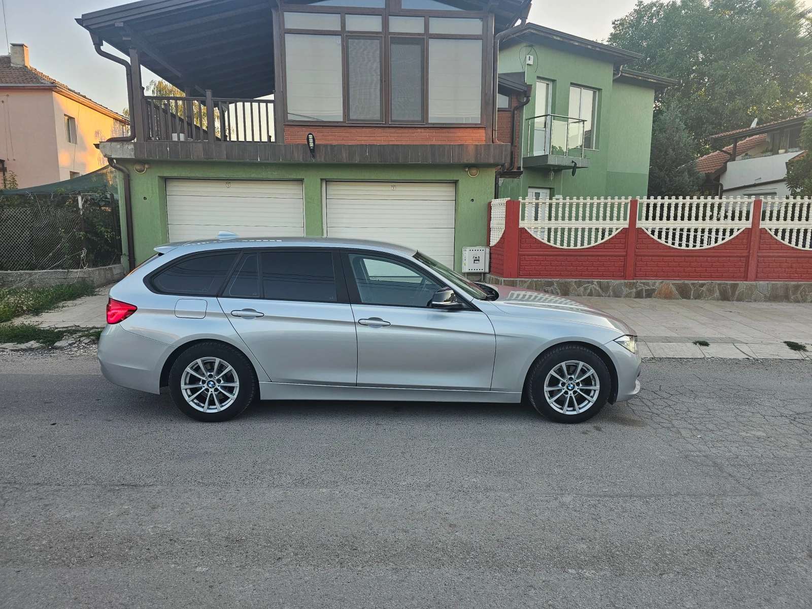 BMW 316 2.0 TDI-  Гаражно, снимка 10 - Автомобили и джипове - 53894533