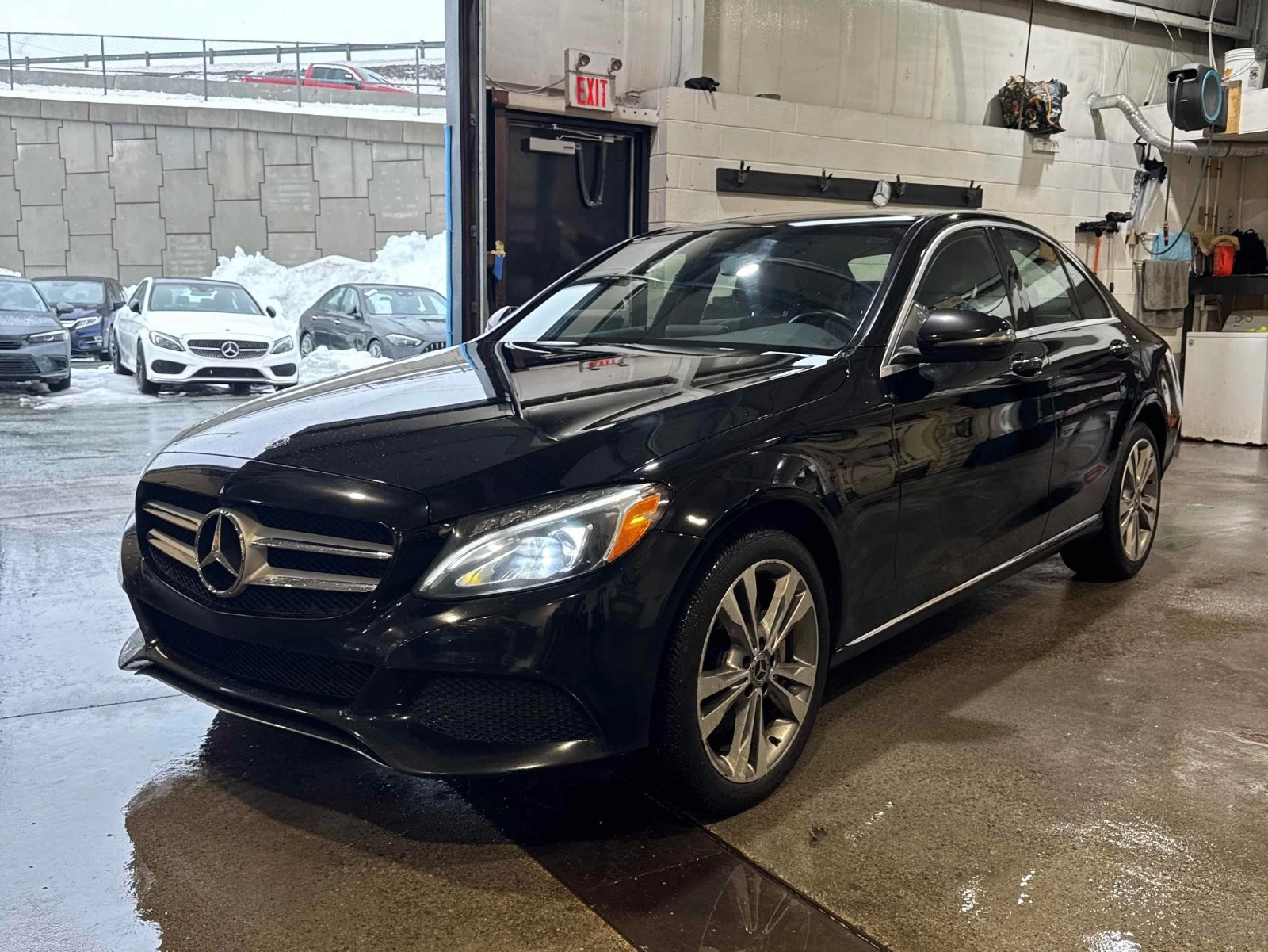 Mercedes-Benz C 300 4MATIC С РЕГИСТРАЦИЯ & АВТО КРЕДИТ  | Auto.bg — изображение 1