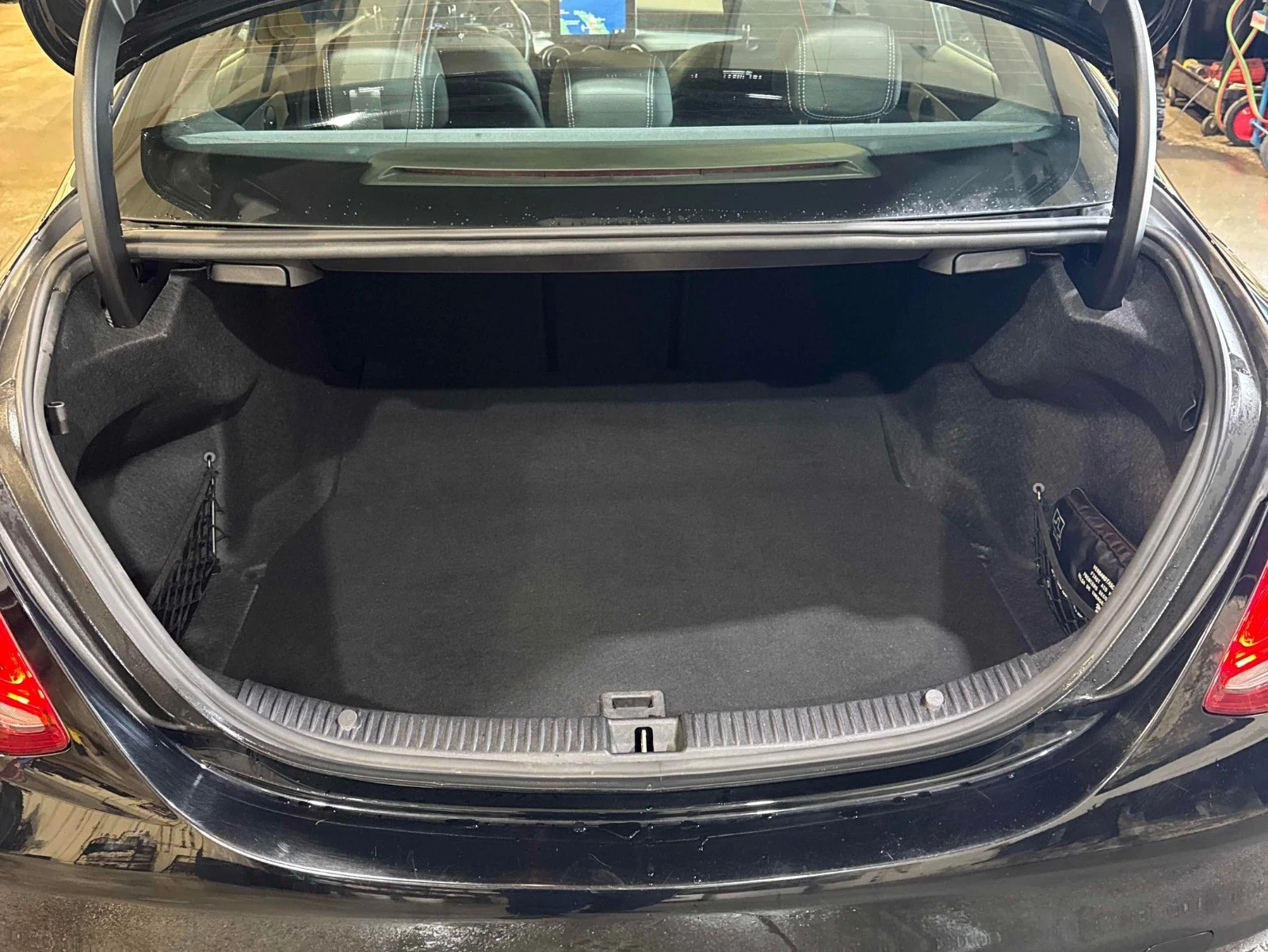 Mercedes-Benz C 300 4MATIC С РЕГИСТРАЦИЯ & АВТО КРЕДИТ , снимка 13 - Автомобили и джипове - 54067750