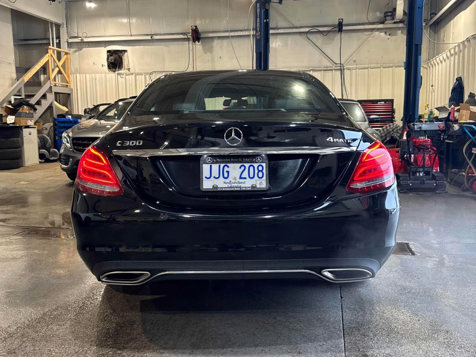 Mercedes-Benz C 300 4MATIC С РЕГИСТРАЦИЯ & АВТО КРЕДИТ , снимка 4 - Автомобили и джипове - 54067750