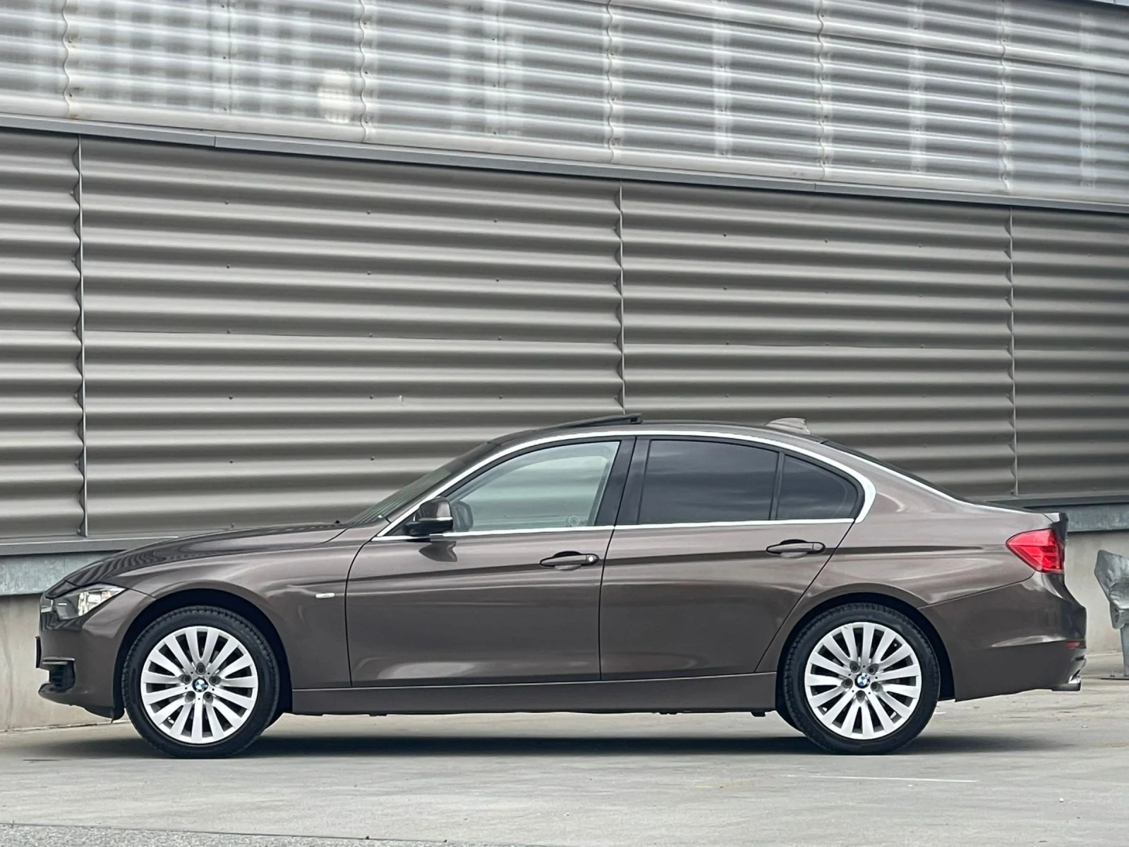 BMW 328 I XDRIVE Бартер/Лизинг, снимка 5 - Автомобили и джипове - 54084225