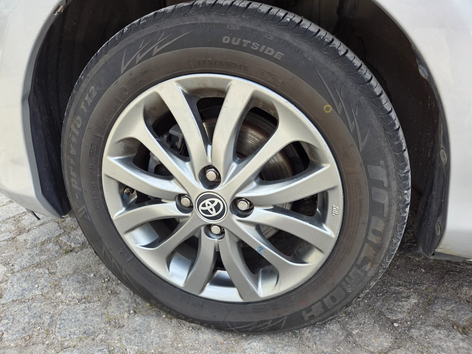 Toyota Yaris, снимка 14 - Автомобили и джипове - 54167504