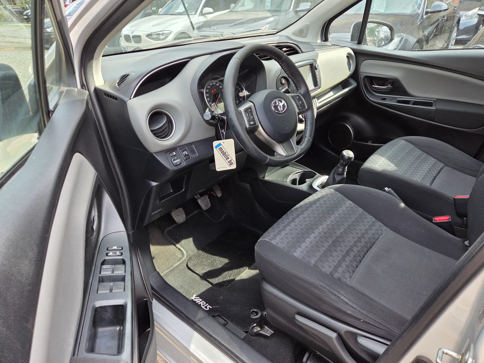 Toyota Yaris, снимка 8 - Автомобили и джипове - 54167504