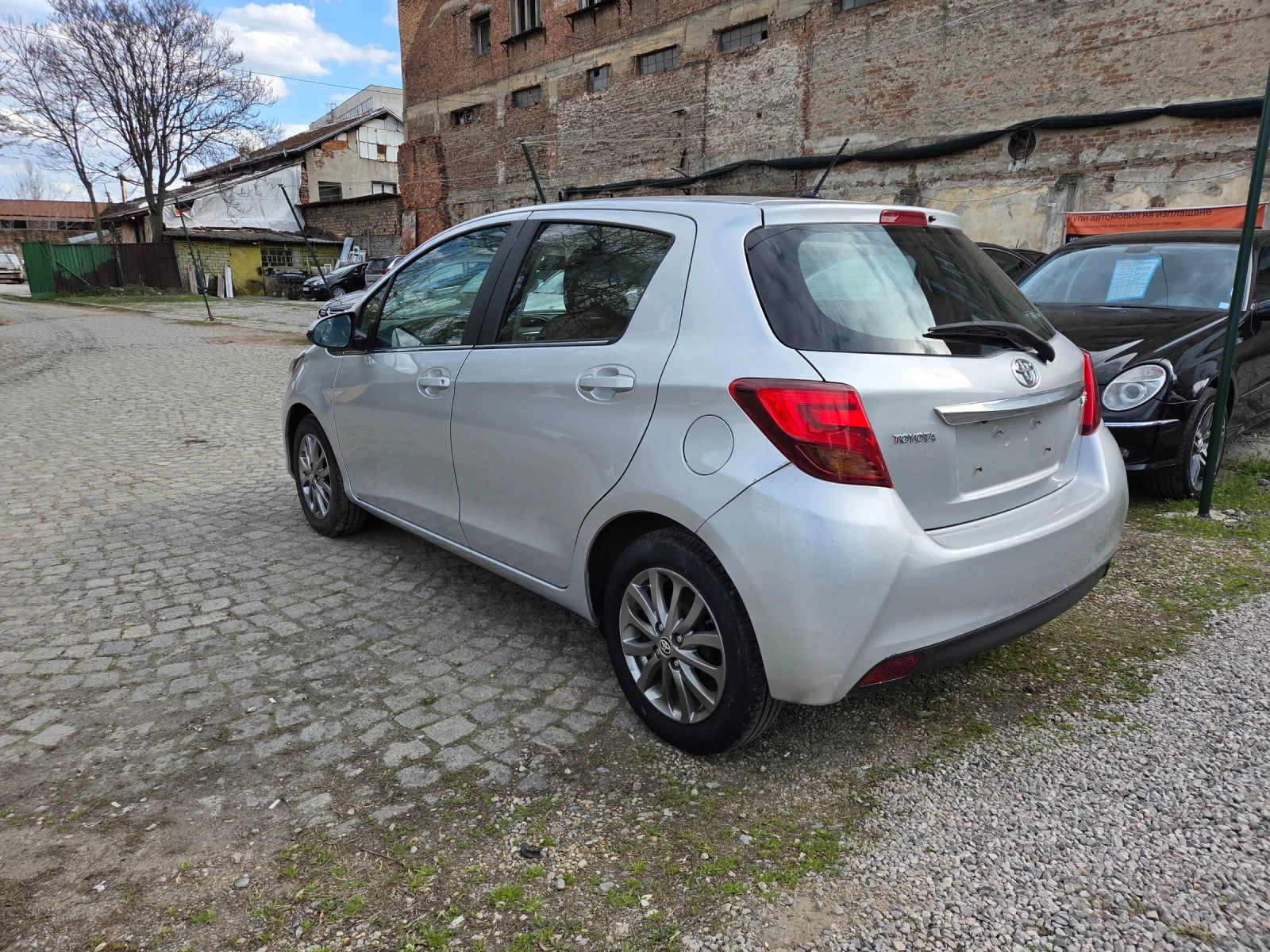 Toyota Yaris, снимка 5 - Автомобили и джипове - 54167504