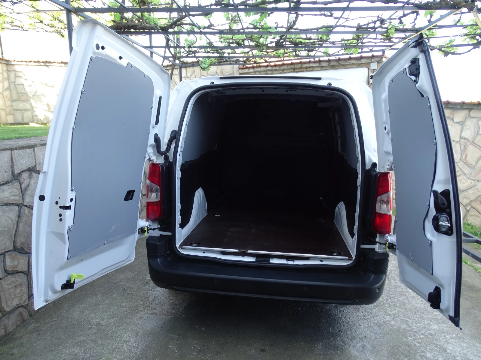 Opel Combo 1.5 NAVI KLIMA N1 MAXI  EURO 6 , снимка 12 - Автомобили и джипове - 54342169