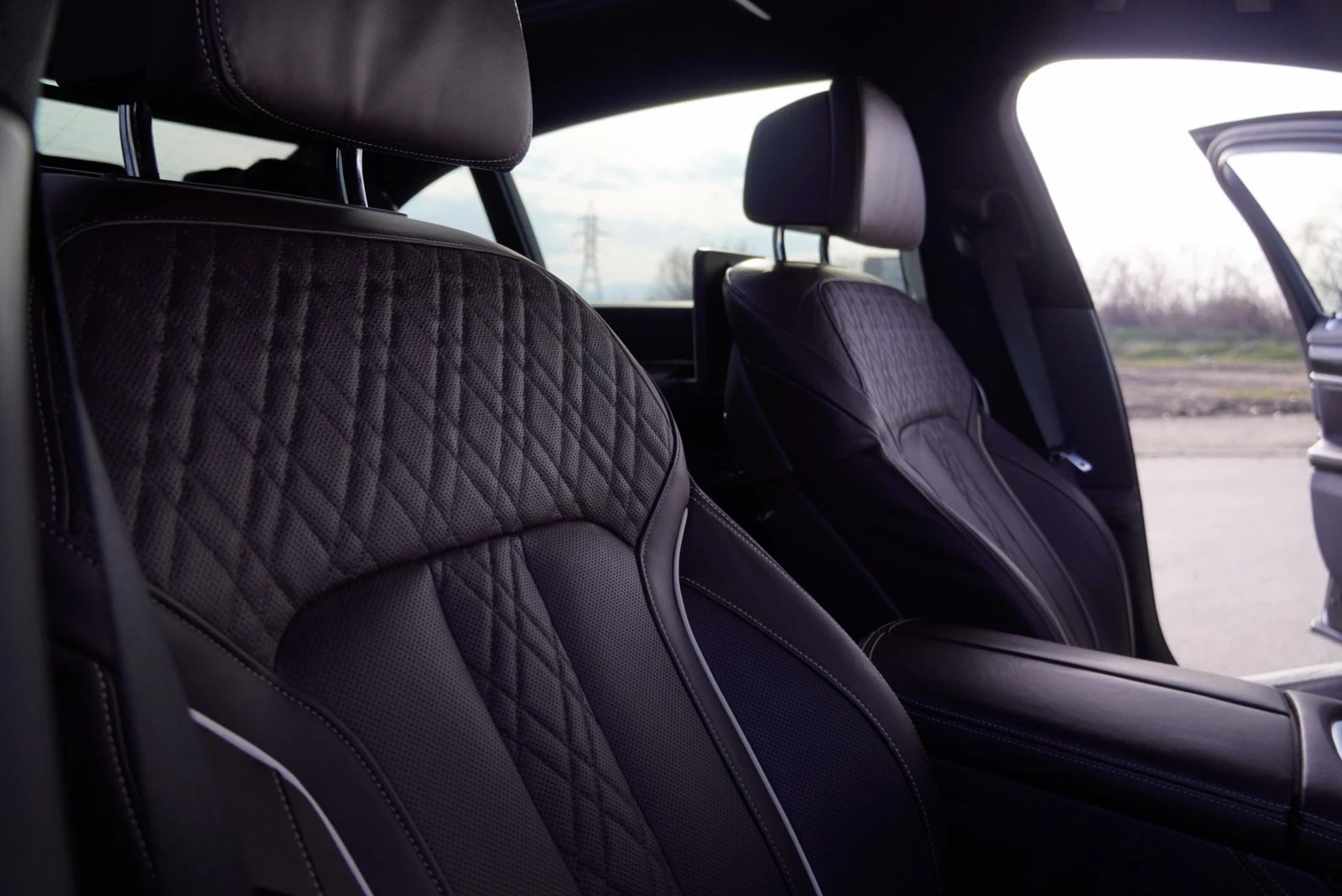 BMW 750 750LI Xdrive Carbon FULL MAX, снимка 12 - Автомобили и джипове - 54373058