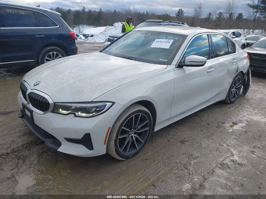 BMW 330 2.0l I xDrive, снимка 2 - Автомобили и джипове - 54383894