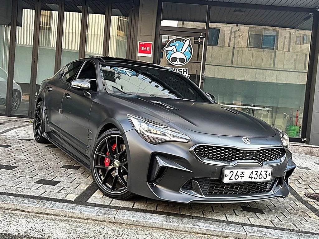 Kia Stinger 3.3* GT* CARBON* ПОДГРЕВ* 360 КАМЕРИ* ОБДУХВАНЕ