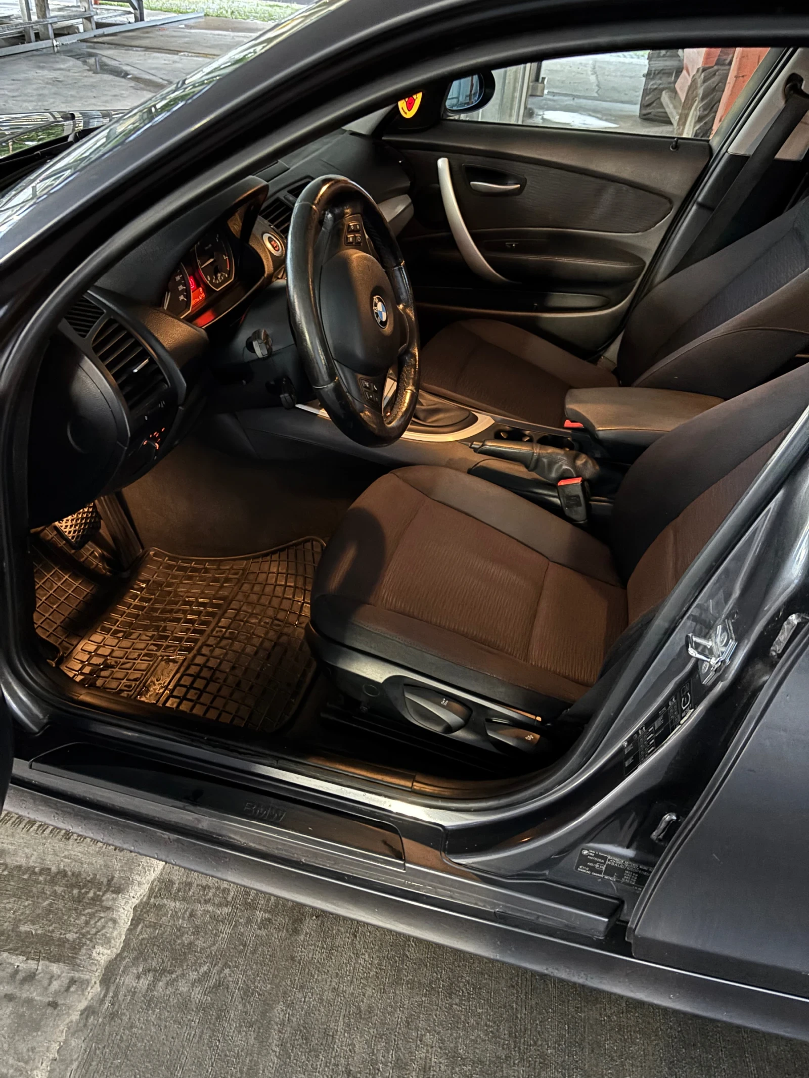 BMW 120 120d, снимка 5 - Автомобили и джипове - 54658499