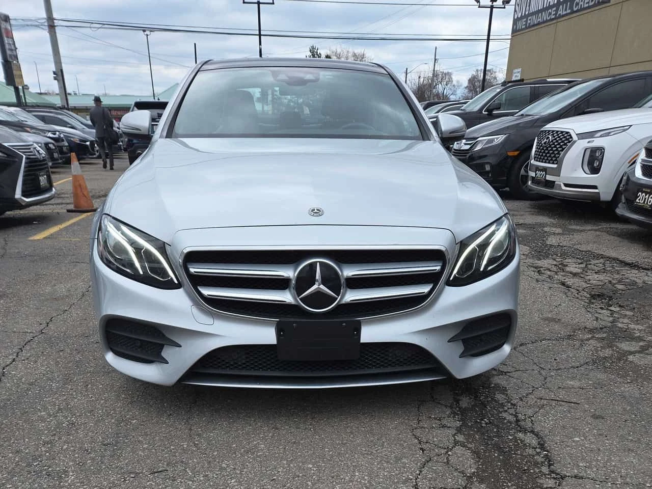 Mercedes-Benz E 300 CARFAX /DISTRONIC/BURMESETER/АВТОКРЕДИТ , снимка 5 - Автомобили и джипове - 54726615