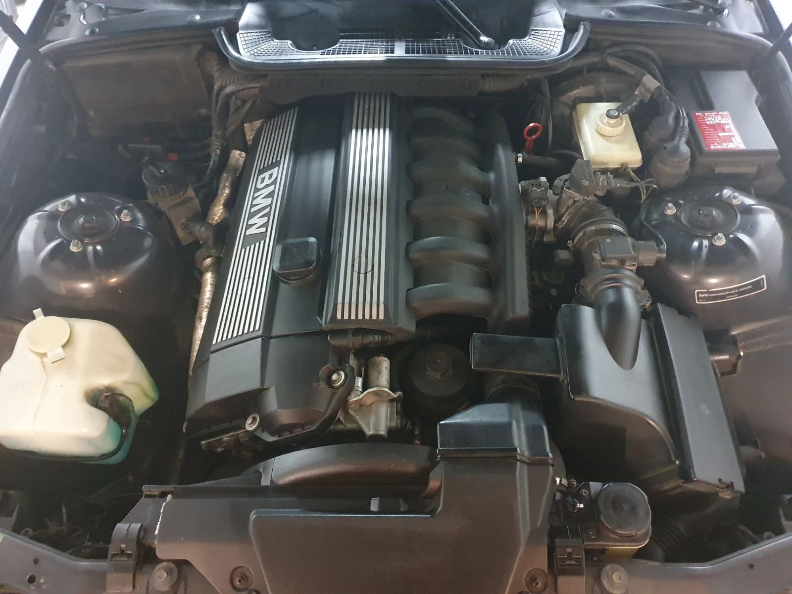 BMW 320, снимка 14 - Автомобили и джипове - 54731320