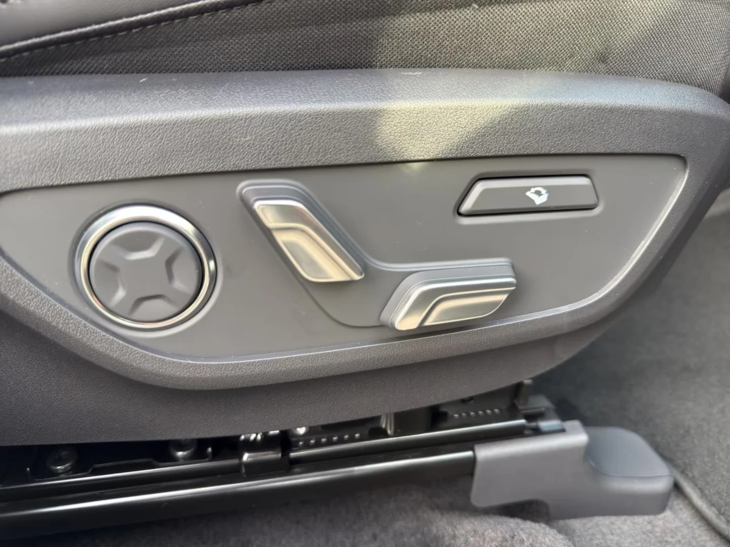 Kia EV5 GT-Line 81kWh Launch Edition Warranty All Options  | Mobile.bg � ����������� 10