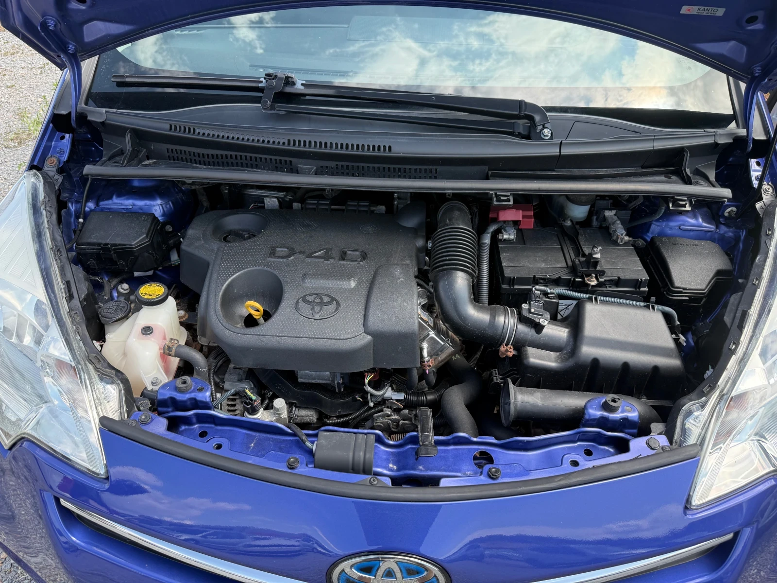 Toyota Verso S 1.4 D , снимка 13 - Автомобили и джипове - 55667627