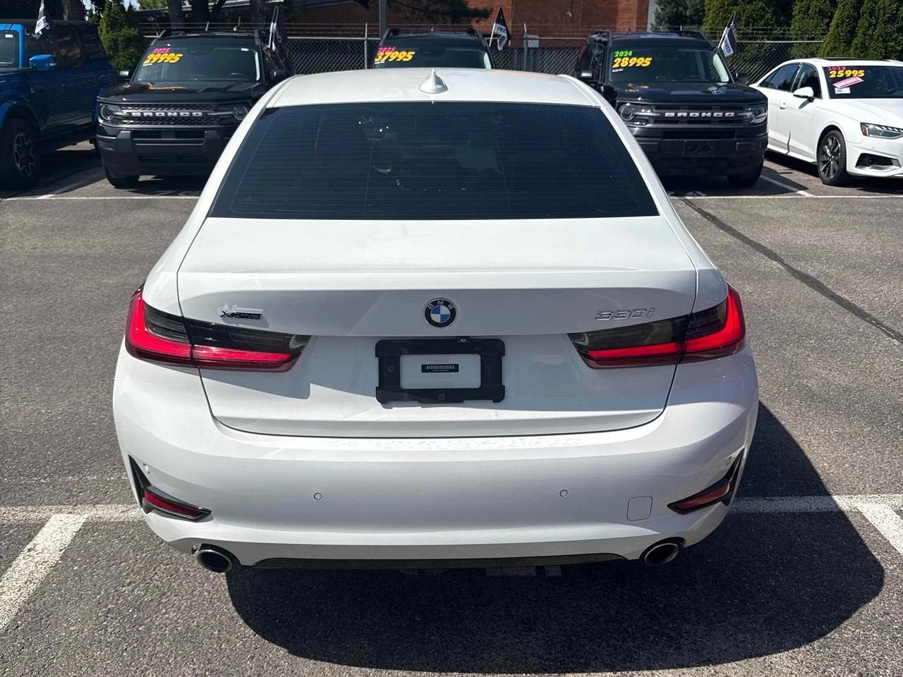 BMW 330 330i xDrive, снимка 4 - Автомобили и джипове - 55803977