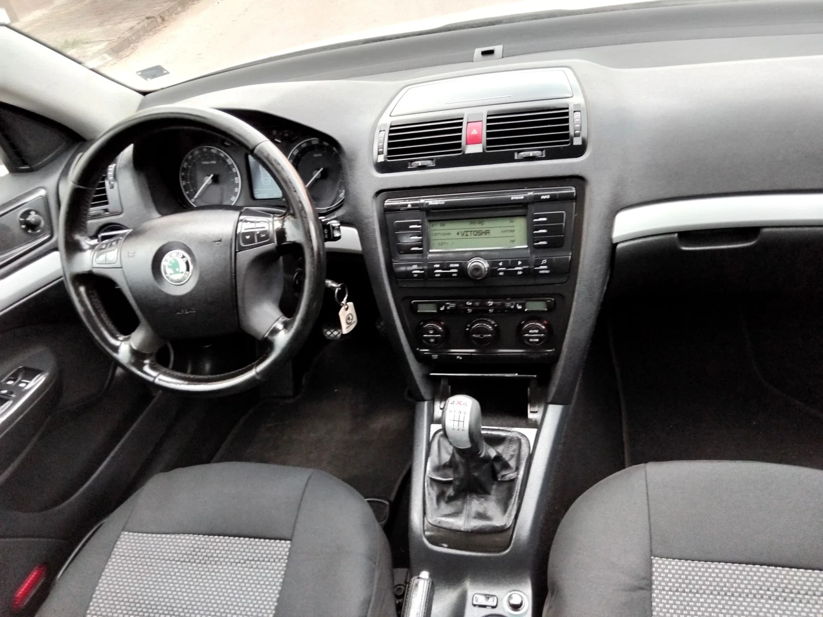 Skoda Octavia 2.0i.150k.4+ 4.6скр.+ ГАЗОВ ИНЖЕКЦИОН , снимка 14 - Автомобили и джипове - 55824975