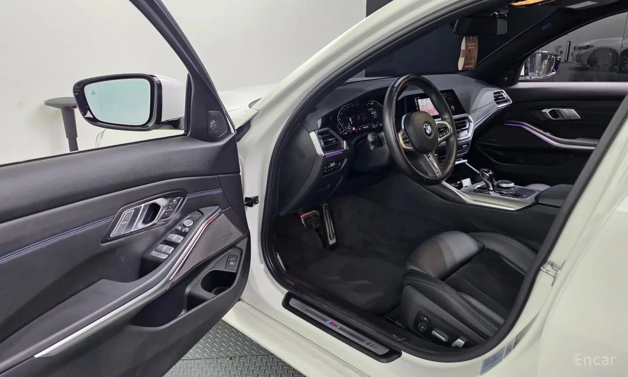 BMW 320 d xDrive M Sport | ДИСТРОНИК | 360 | HUD, снимка 10 - Автомобили и джипове - 55888778