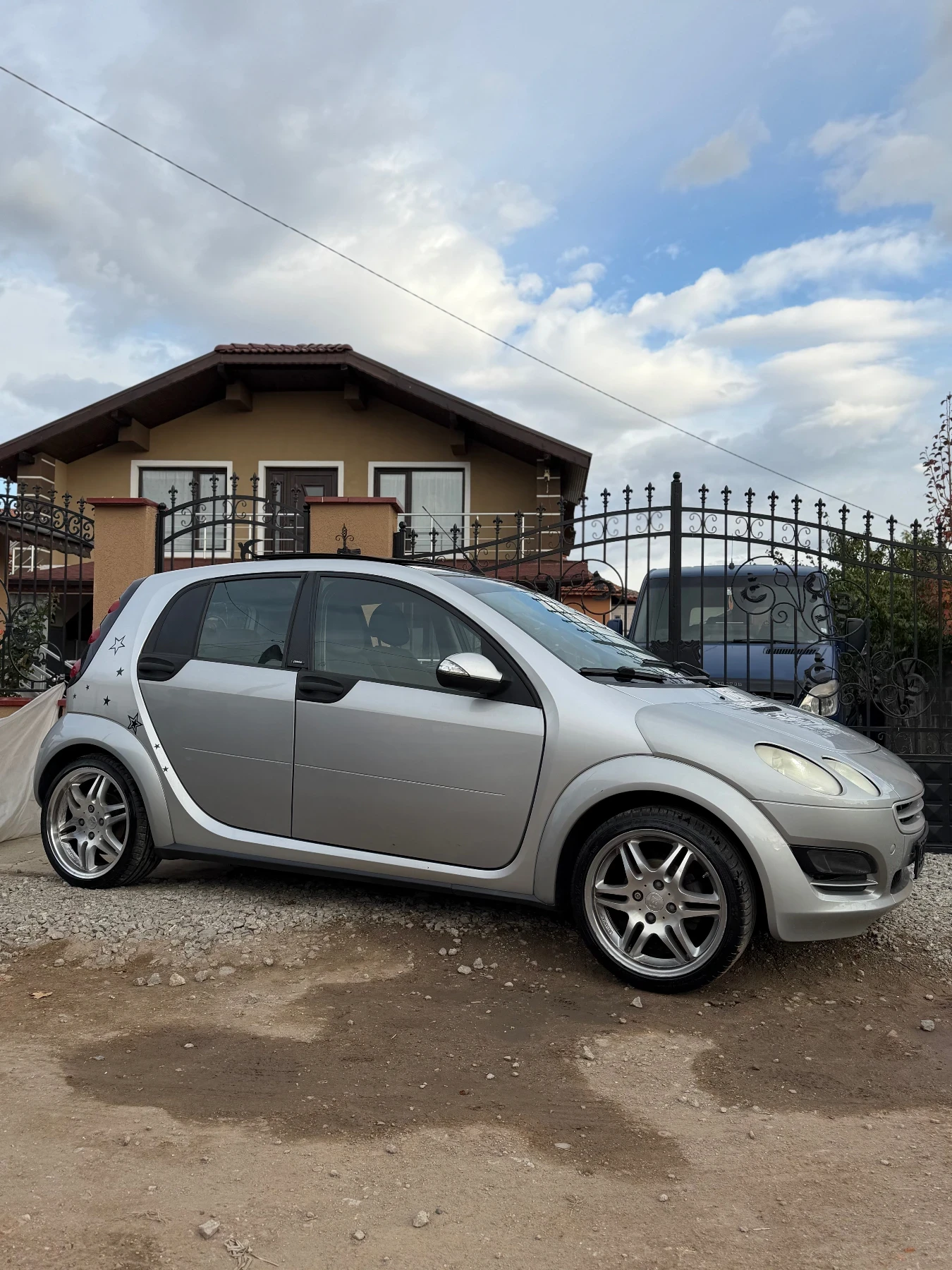 Smart Forfour 1.3i, снимка 2 - Автомобили и джипове - 56537570