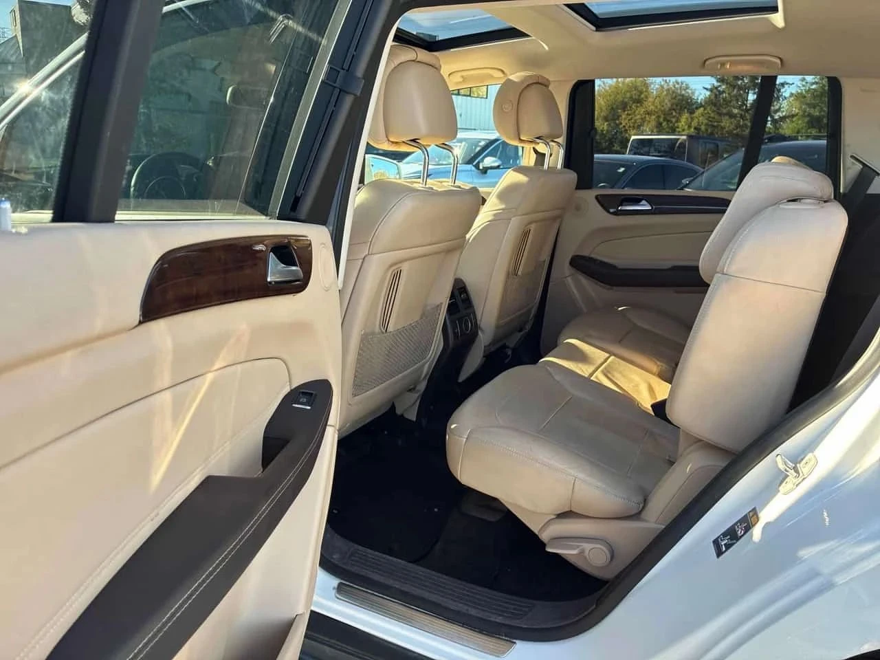 Mercedes-Benz GLS 450, снимка 12 - Автомобили и джипове - 56685202