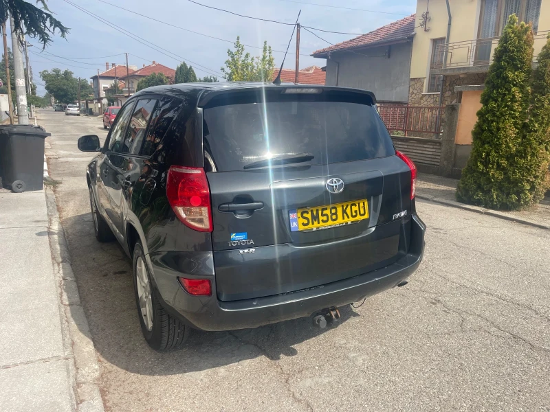 Toyota Rav4 D4D, снимка 6 - Автомобили и джипове - 48187576