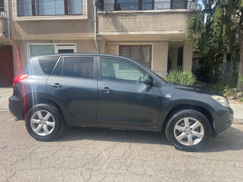 Toyota Rav4 D4D, снимка 2 - Автомобили и джипове - 48187576