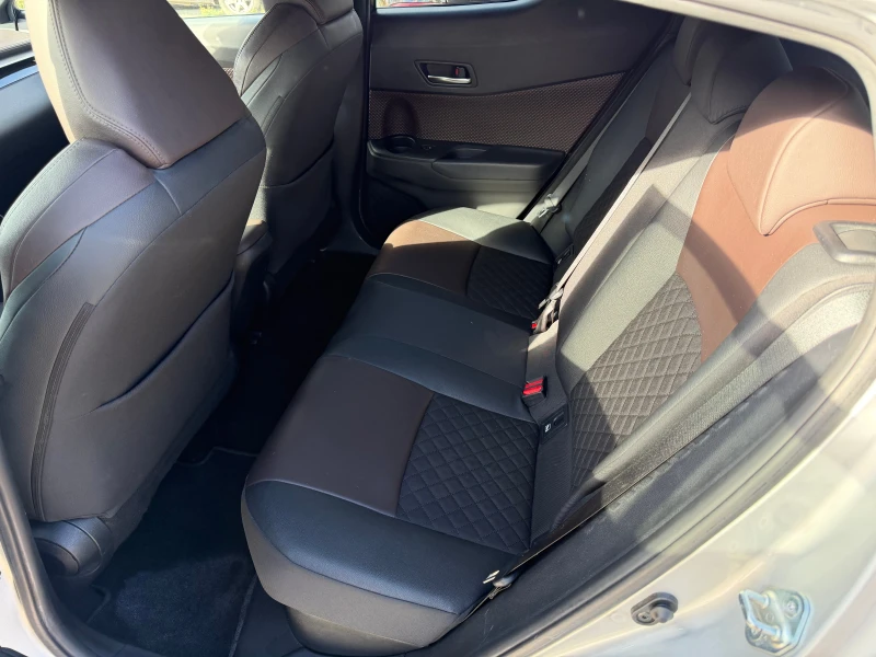 Toyota C-HR 1.8h 122к.с Кожа Luxury FULL Гаранция, снимка 13 - Автомобили и джипове - 52302590