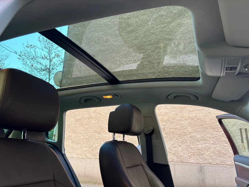 VW Tiguan, снимка 10 - Автомобили и джипове - 52829842