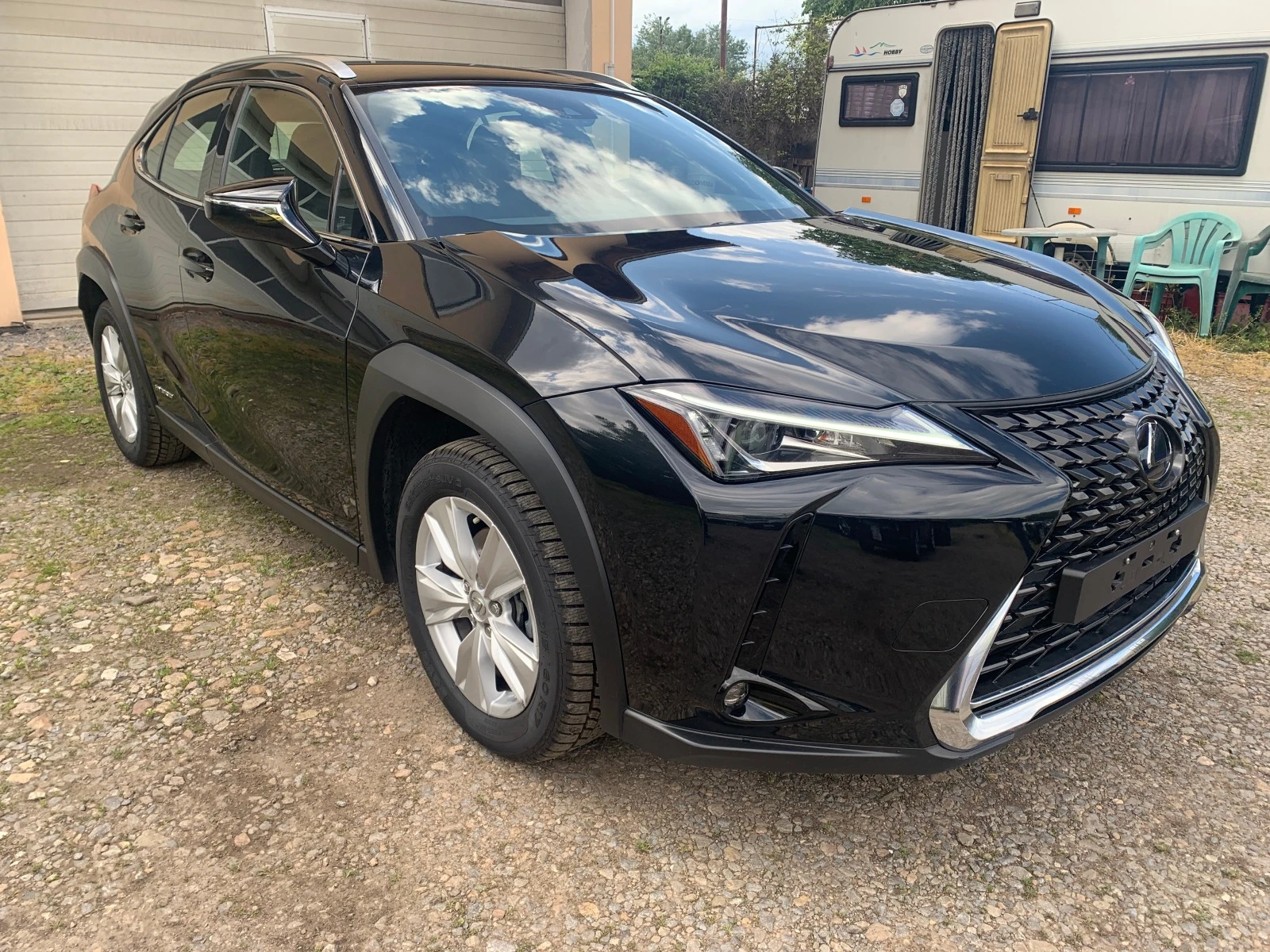 Lexus UX 250h-2.0HEV - изображение 3