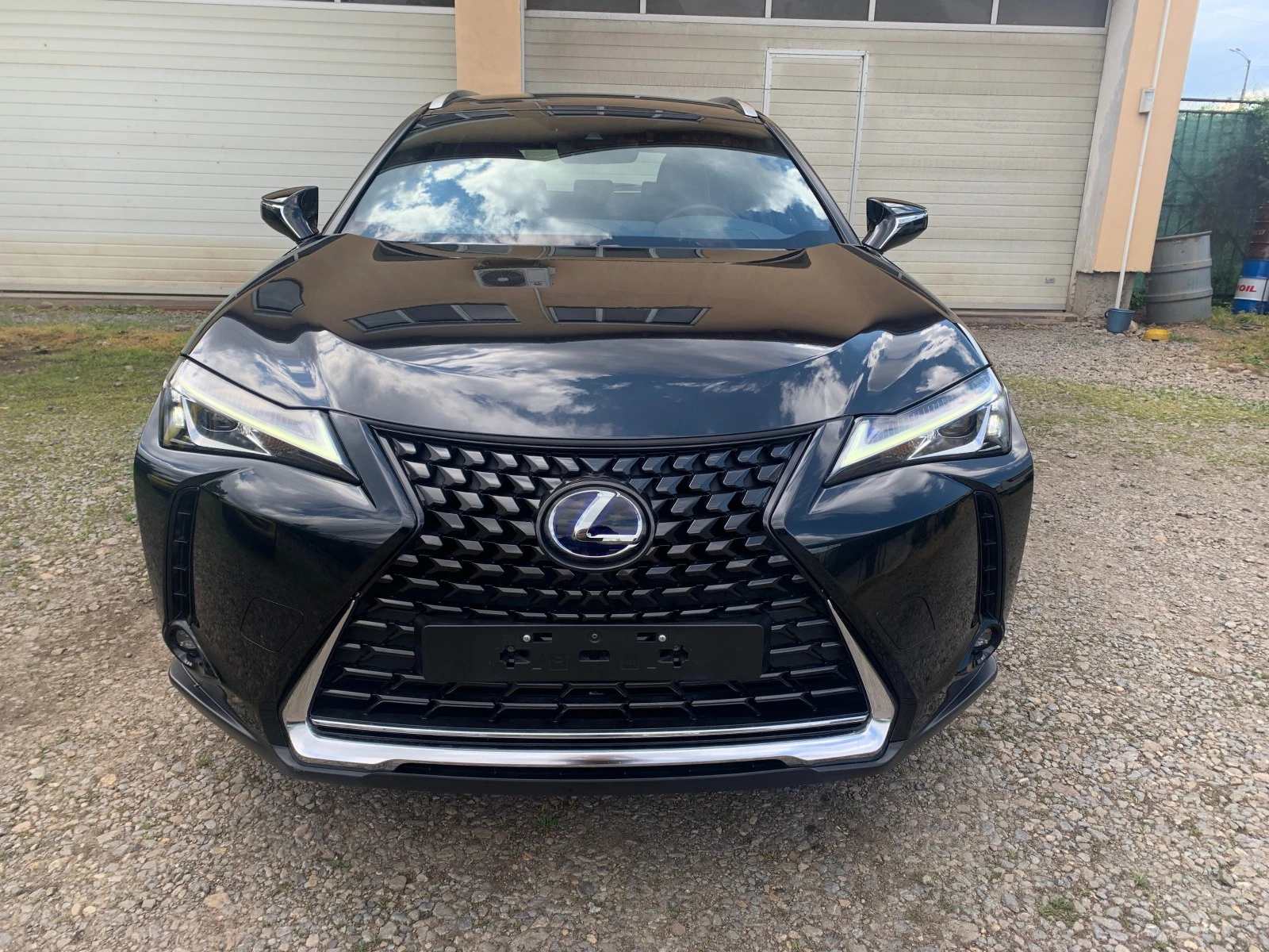 Lexus UX 250h-2.0HEV - изображение 2