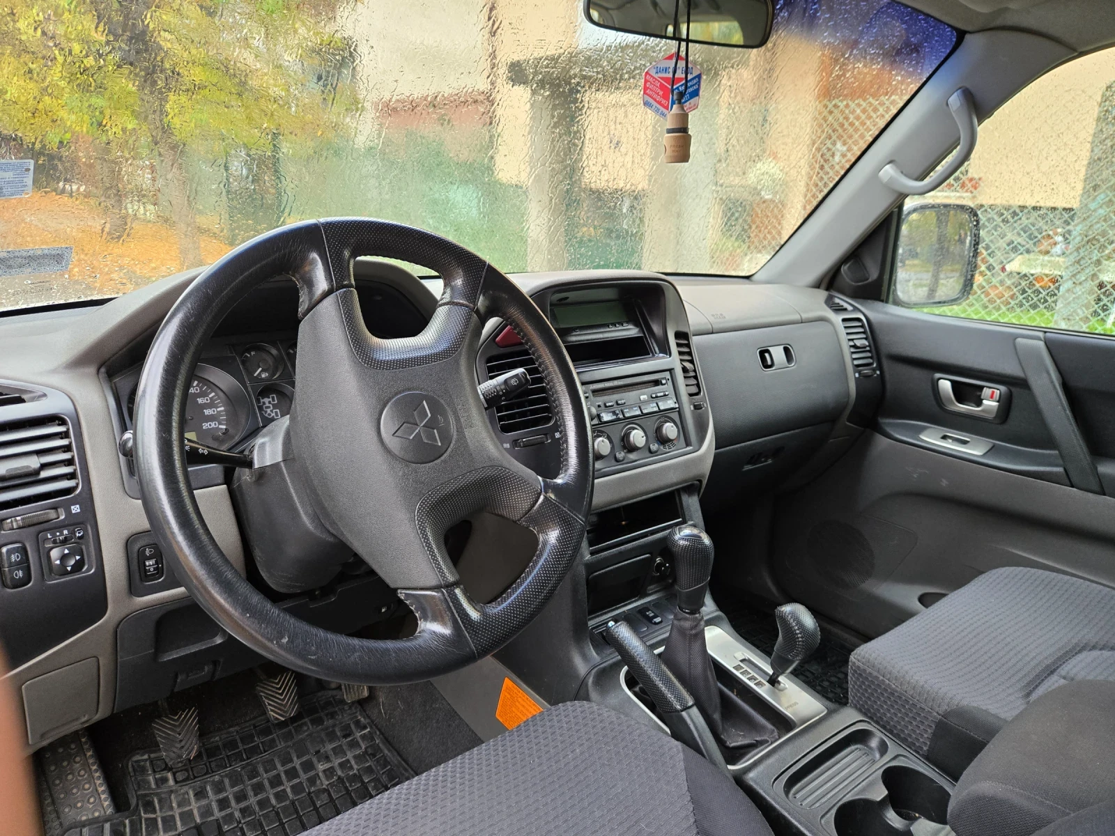 Mitsubishi Pajero 2.5 - изображение 2