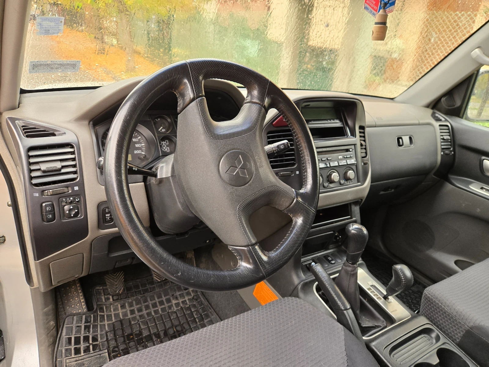 Mitsubishi Pajero 2.5 - изображение 5