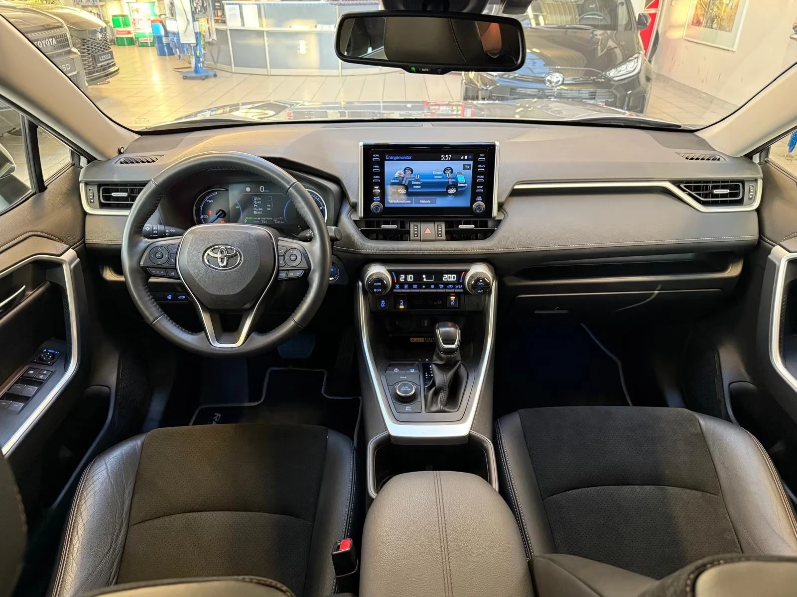 Toyota Rav4 2.5 Hybrid - изображение 6