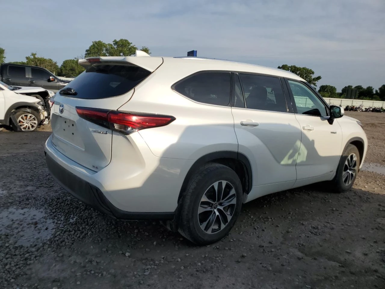 Toyota Highlander HYBRID XLE - изображение 4