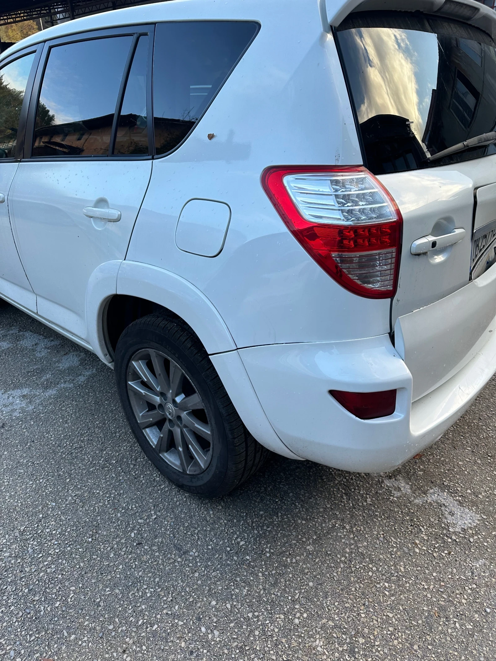 Toyota Rav4 2.2 d-cat | Mobile.bg — изображение 3