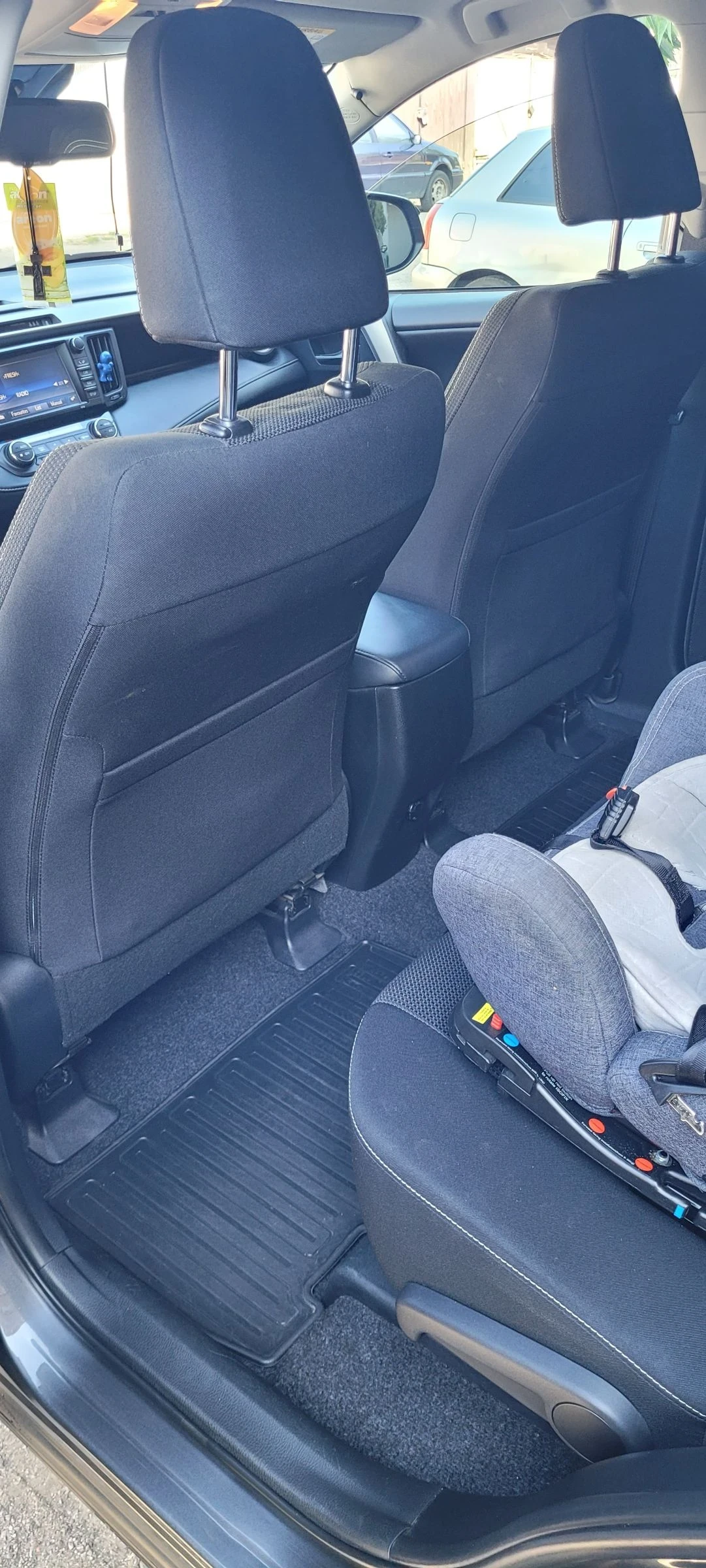 Toyota Rav4  - изображение 7