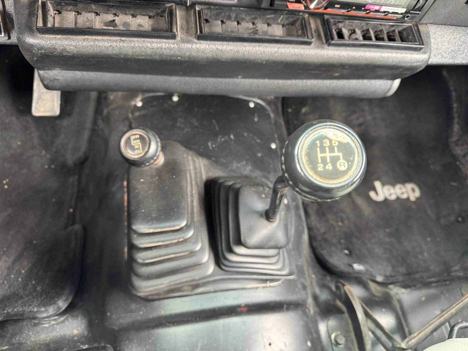 Jeep Wrangler 2.5i YJ, снимка 15 - Автомобили и джипове - 53951044