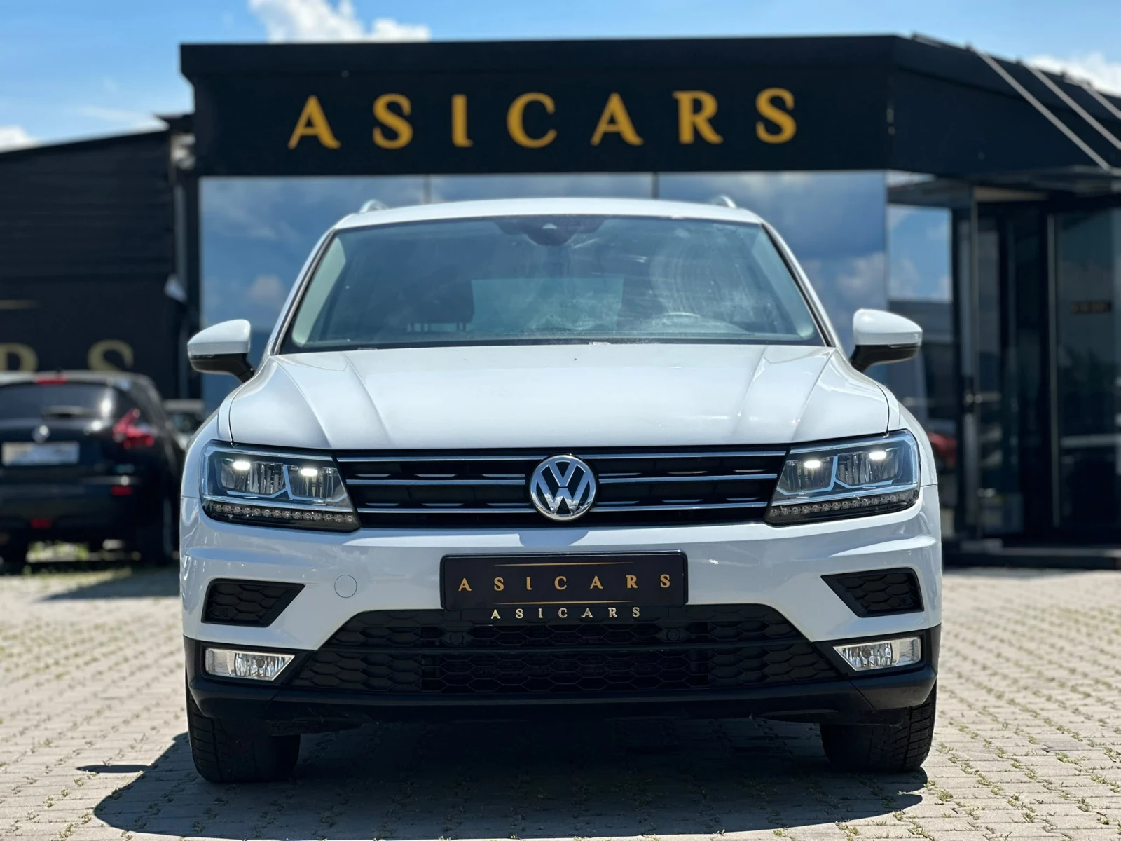 VW Tiguan / 2.0TDI / 150 HP / TOP / , снимка 8 - Автомобили и джипове - 54853894