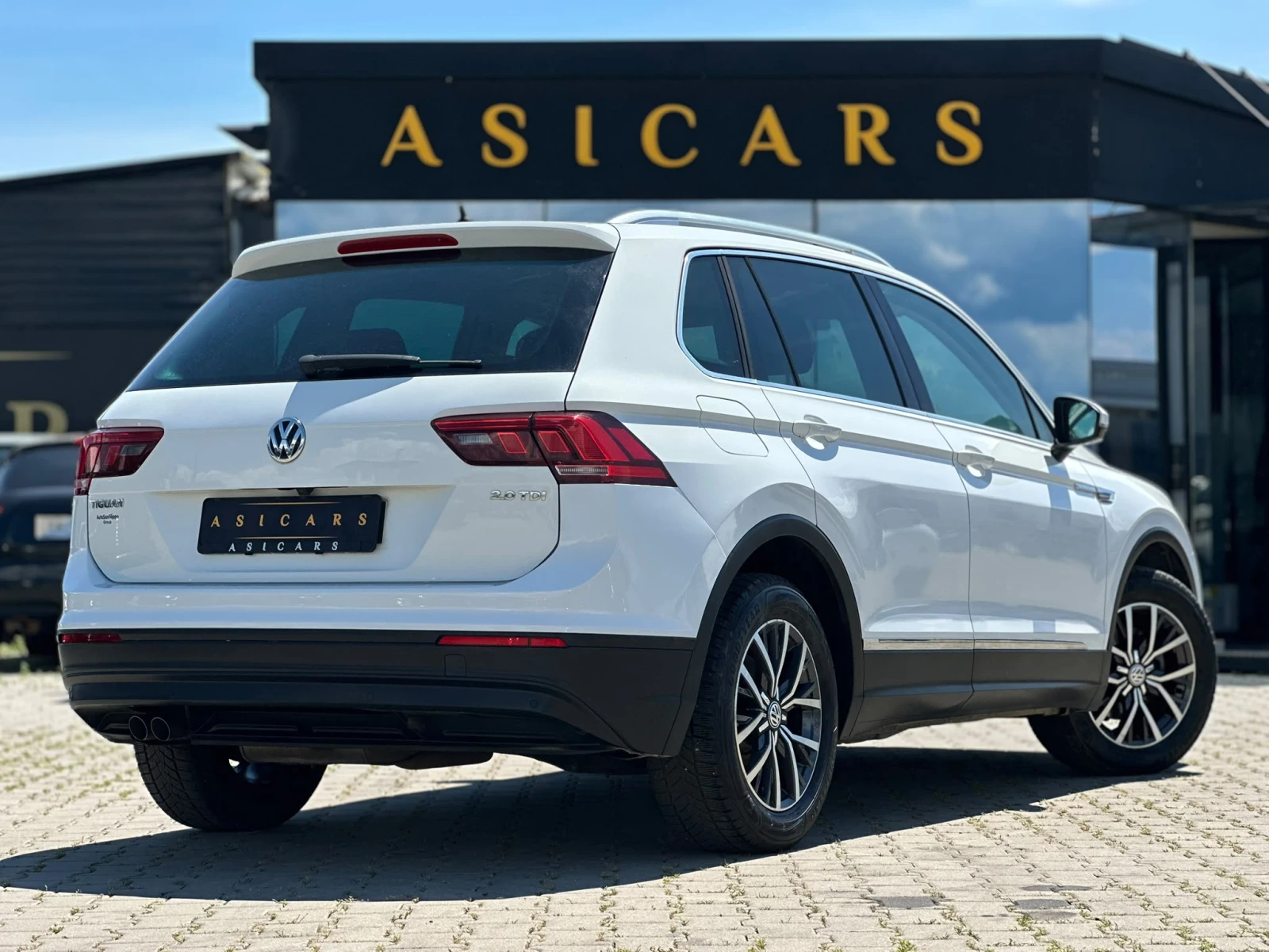 VW Tiguan / 2.0TDI / 150 HP / TOP / , снимка 5 - Автомобили и джипове - 54853894