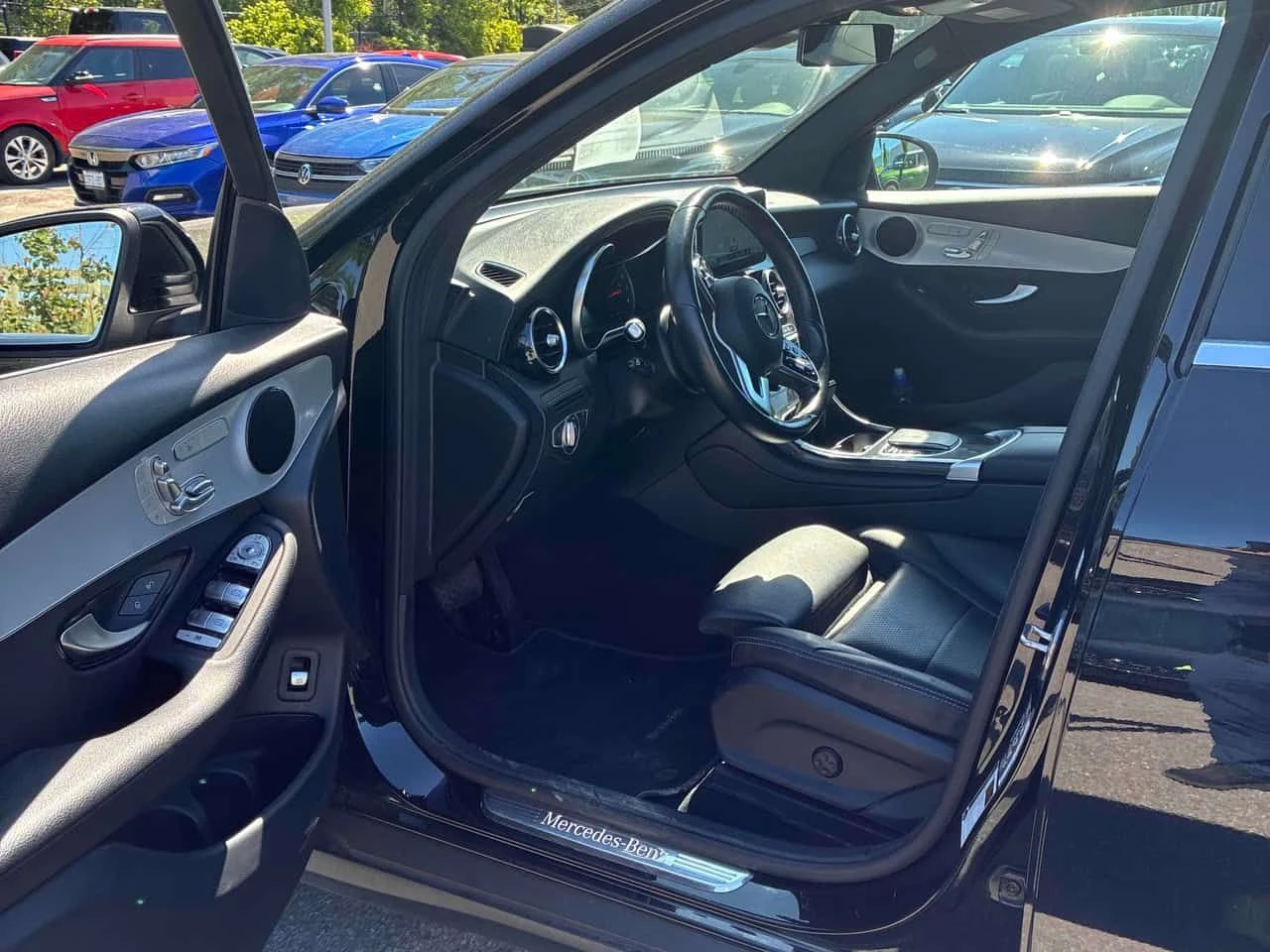 Mercedes-Benz GLC 300 * 4MATIC * 360 * PANO * ПОДГРЕВ * ПАМЕТ, снимка 5 - Автомобили и джипове - 54935539